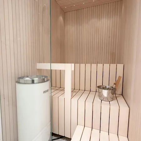 2ndhomes Beautiful 1br With Sauna In Centre * 헬싱키